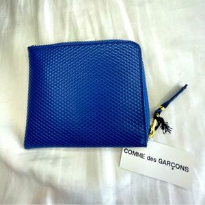 COMME des GARÇONS classic embossed 1/2 zip wallet cardholder